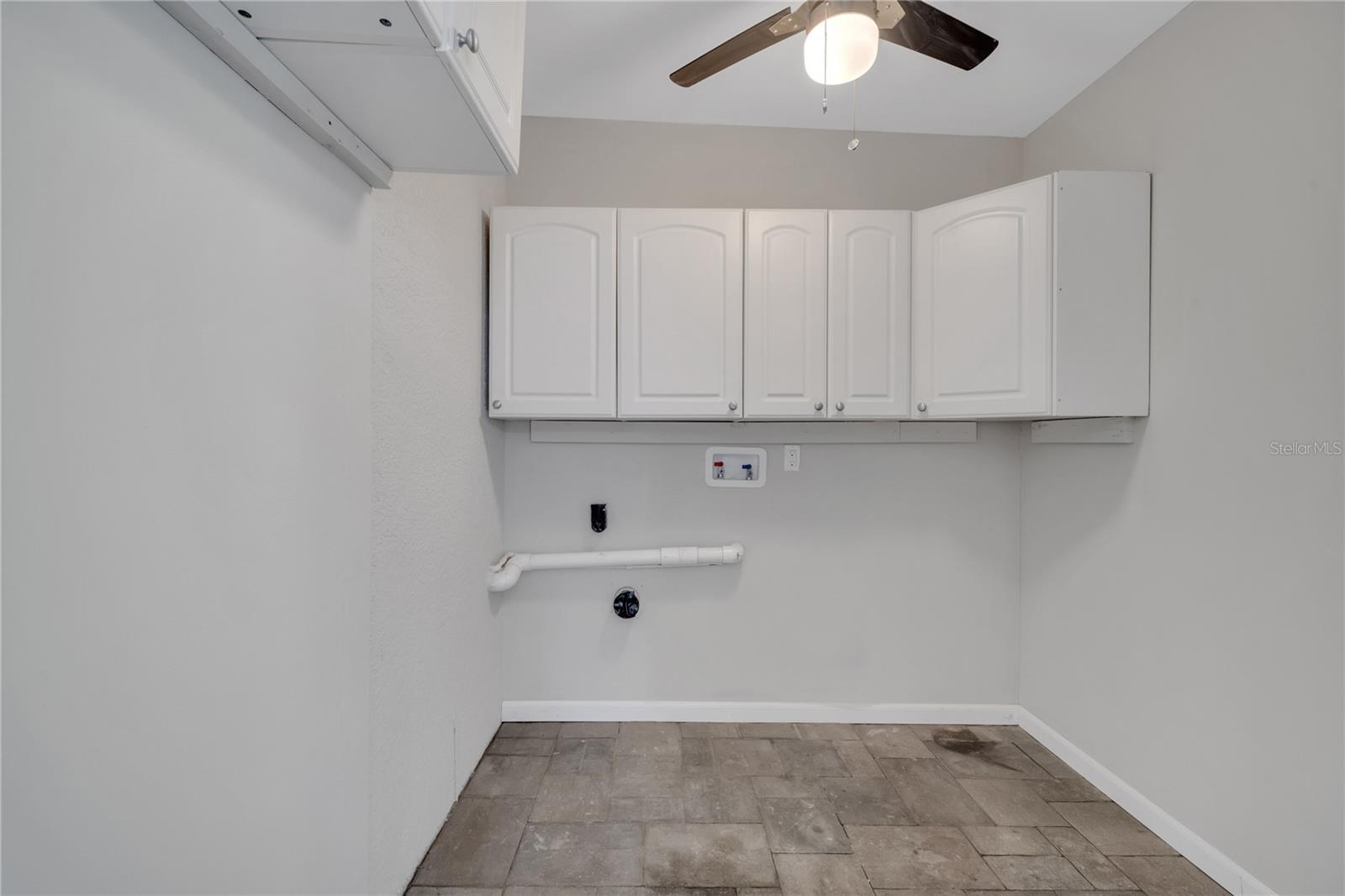 Image 36 of 60 For 1395 Meadowbrook Street