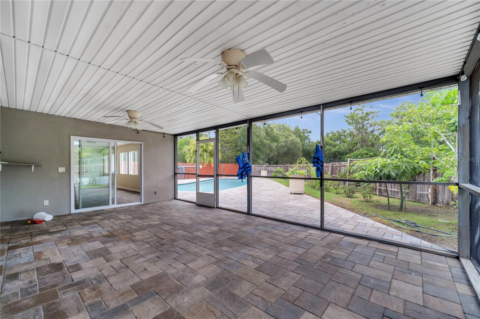 Image 4 of 60 For 1395 Meadowbrook Street