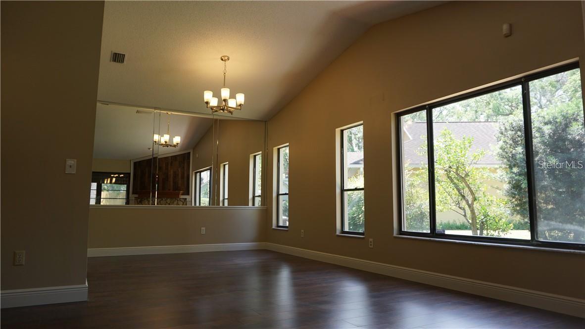 Image 6 of 11 For 1085 Cottonwood Court