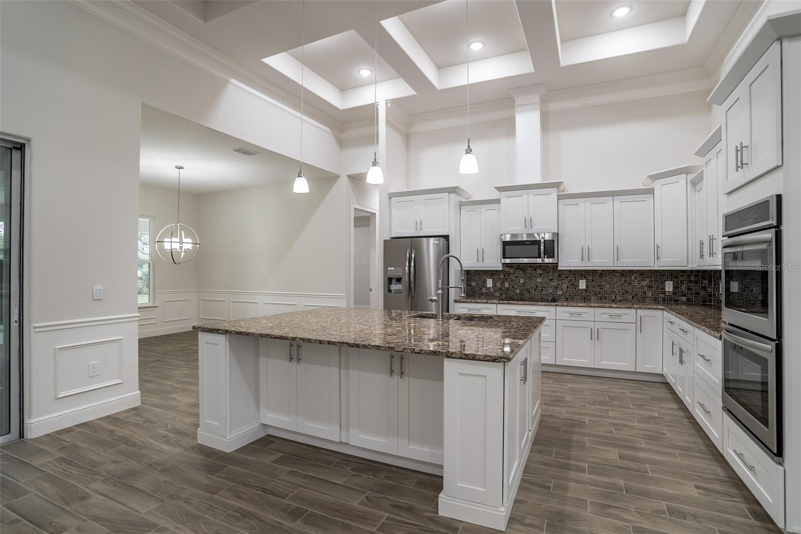 Image 6 of 29 For 18813 Mosby Street