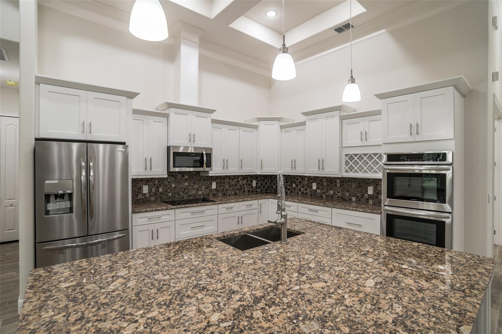 Image 9 of 29 For 18813 Mosby Street