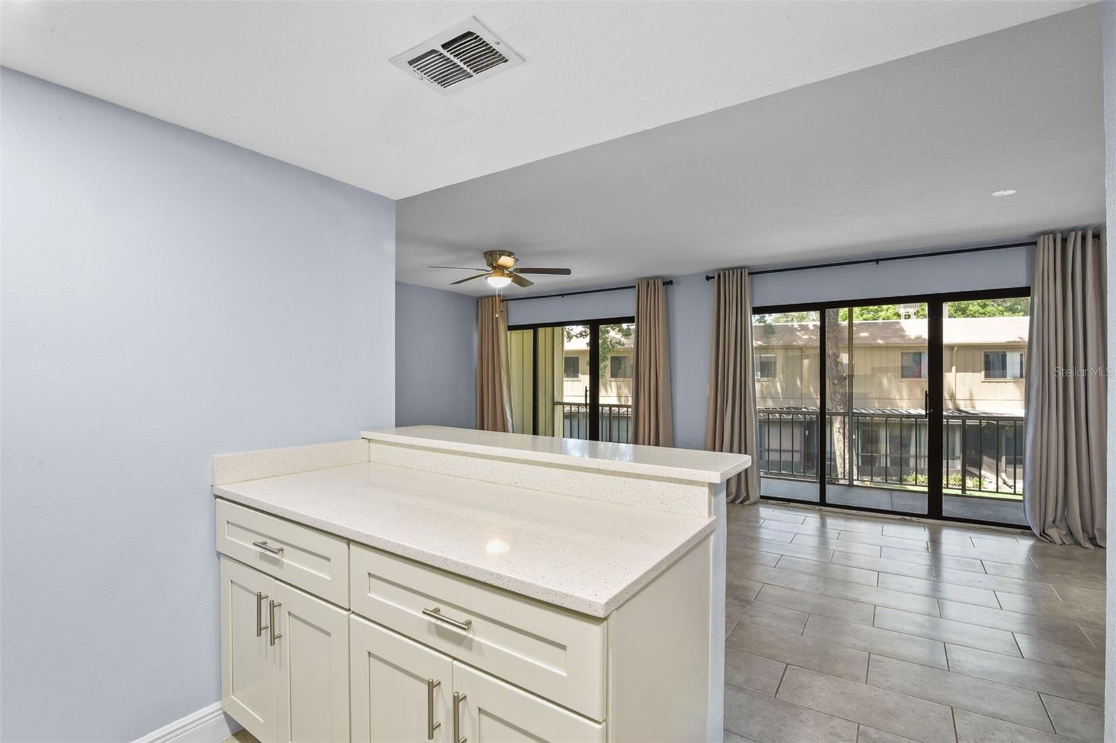 Image 11 of 34 For 429 Sheoah Boulevard 12