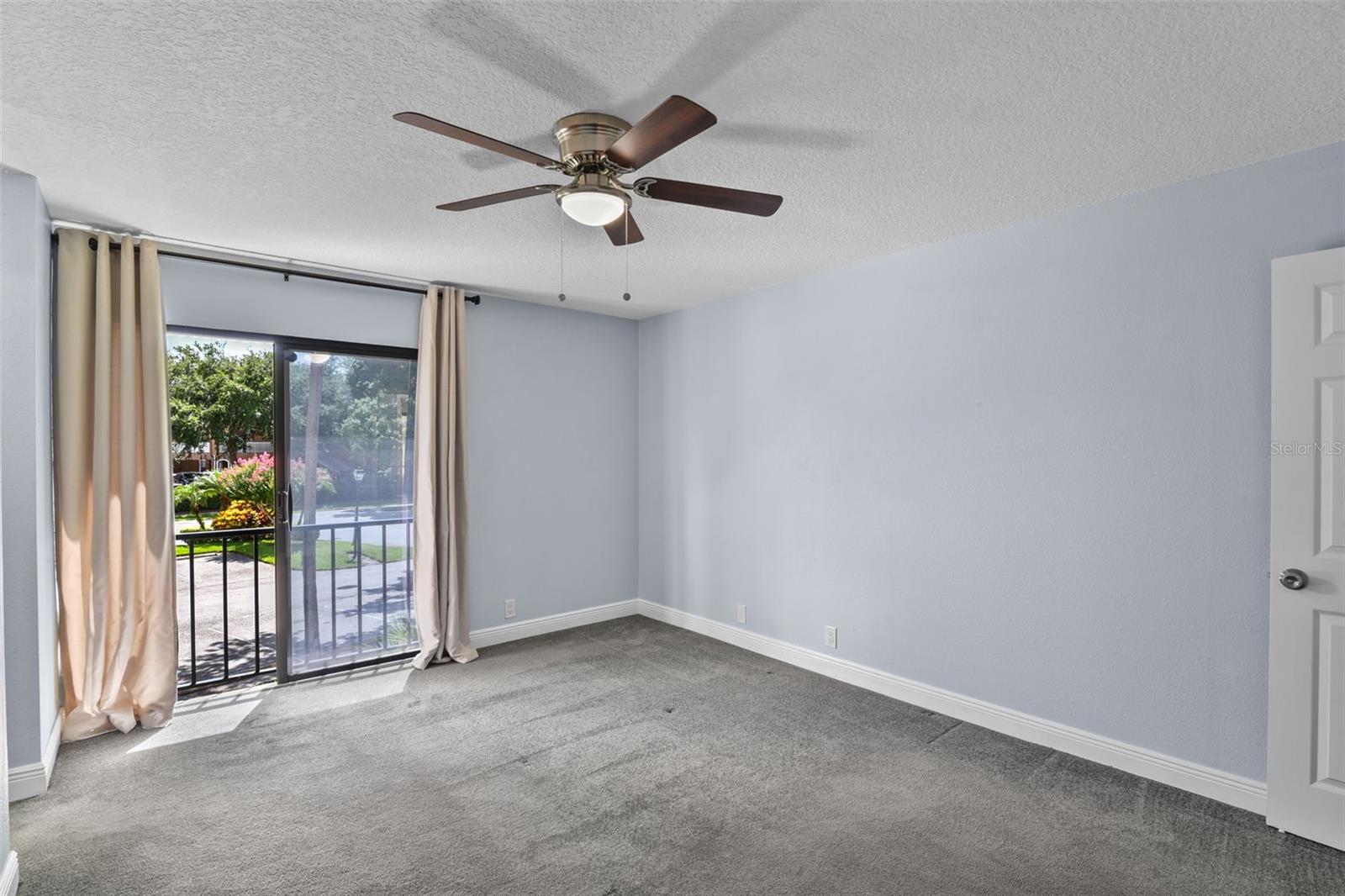 Image 13 of 34 For 429 Sheoah Boulevard 12