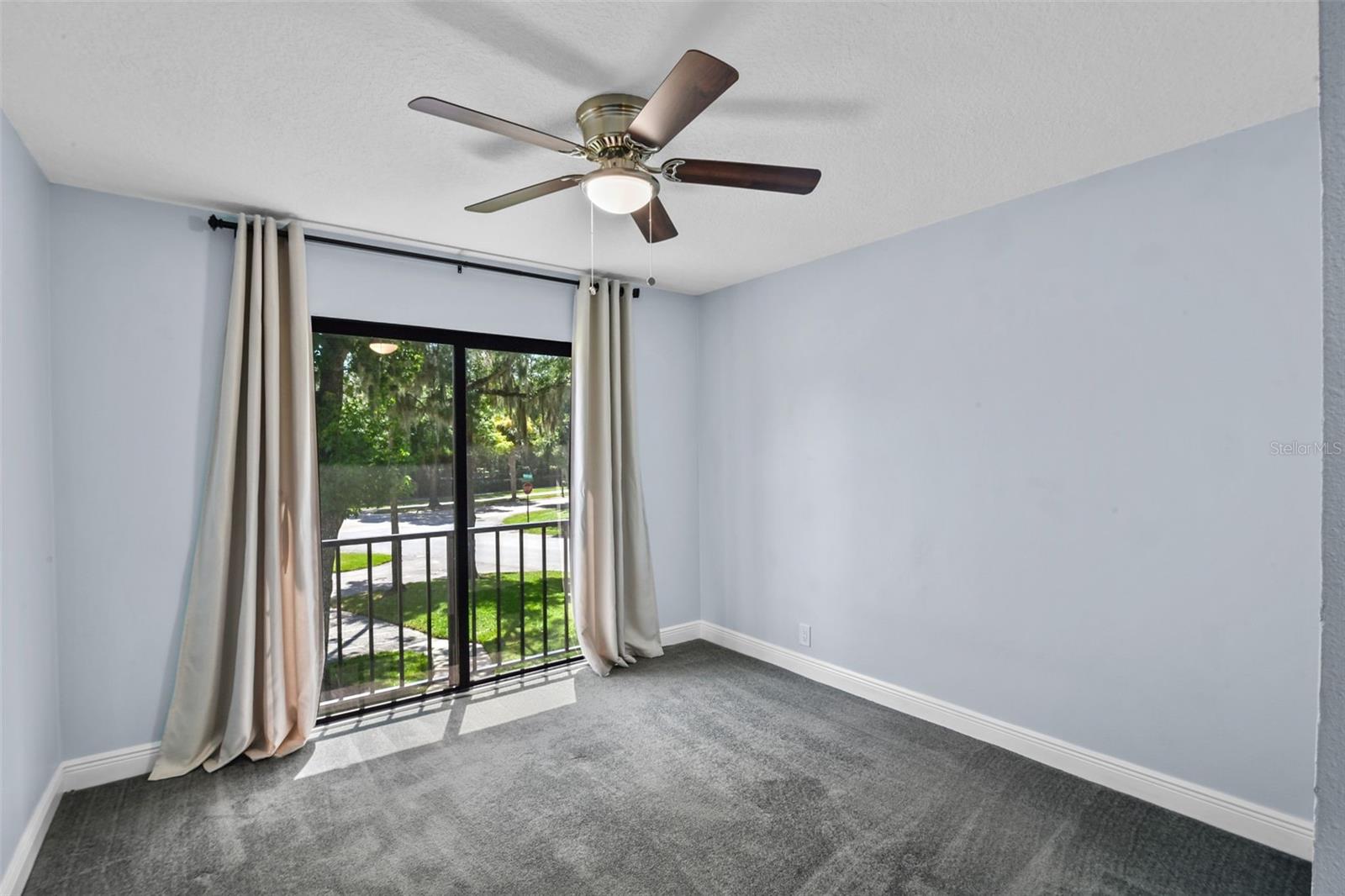 Image 18 of 34 For 429 Sheoah Boulevard 12