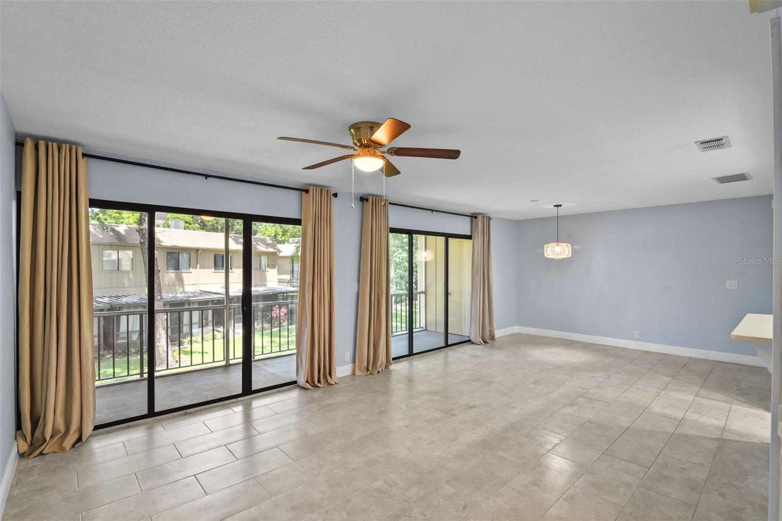 Image 4 of 34 For 429 Sheoah Boulevard 12