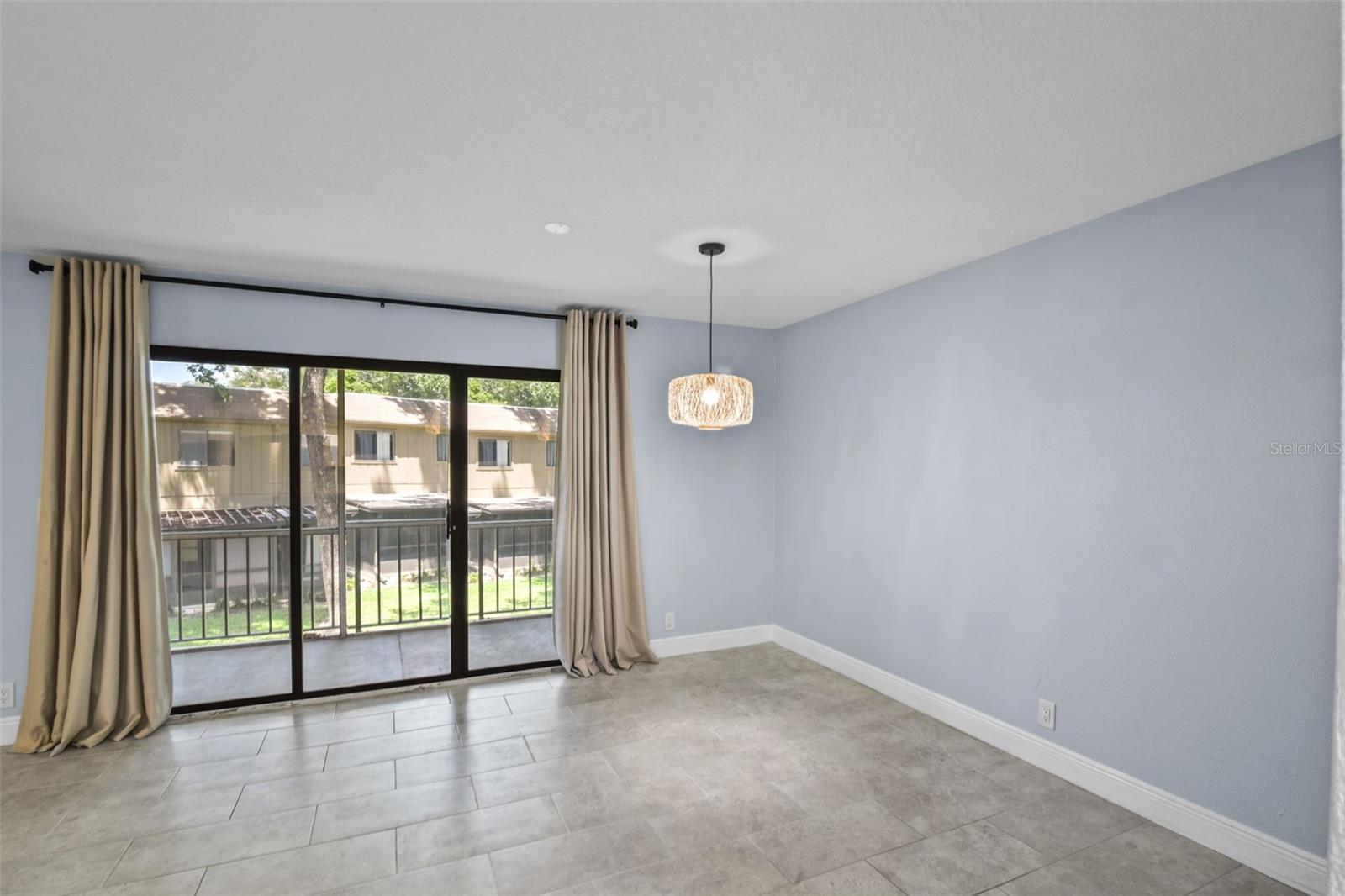 Image 6 of 34 For 429 Sheoah Boulevard 12
