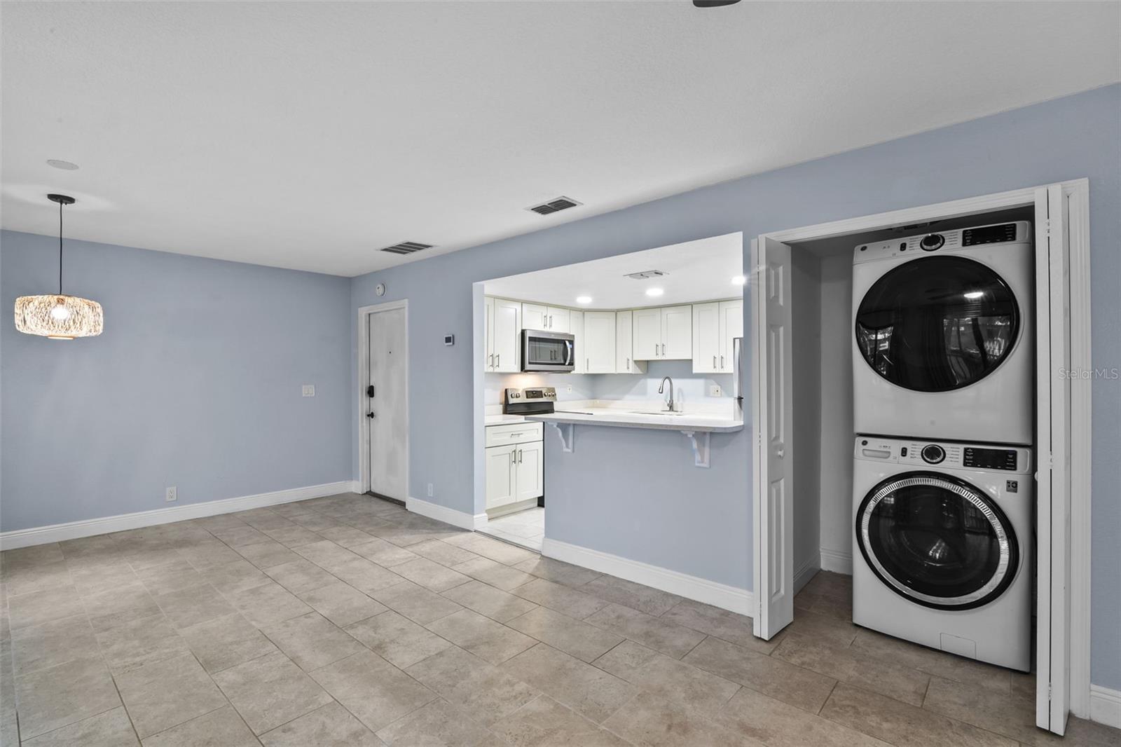 Image 7 of 34 For 429 Sheoah Boulevard 12