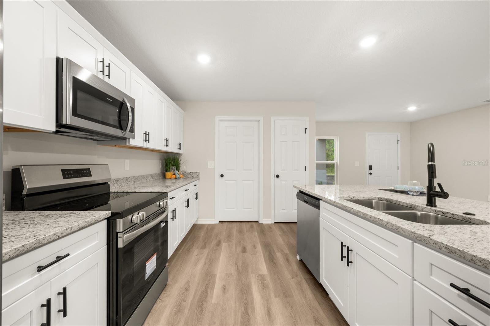 Image 15 of 59 For 8022 Sun N Lake Boulevard
