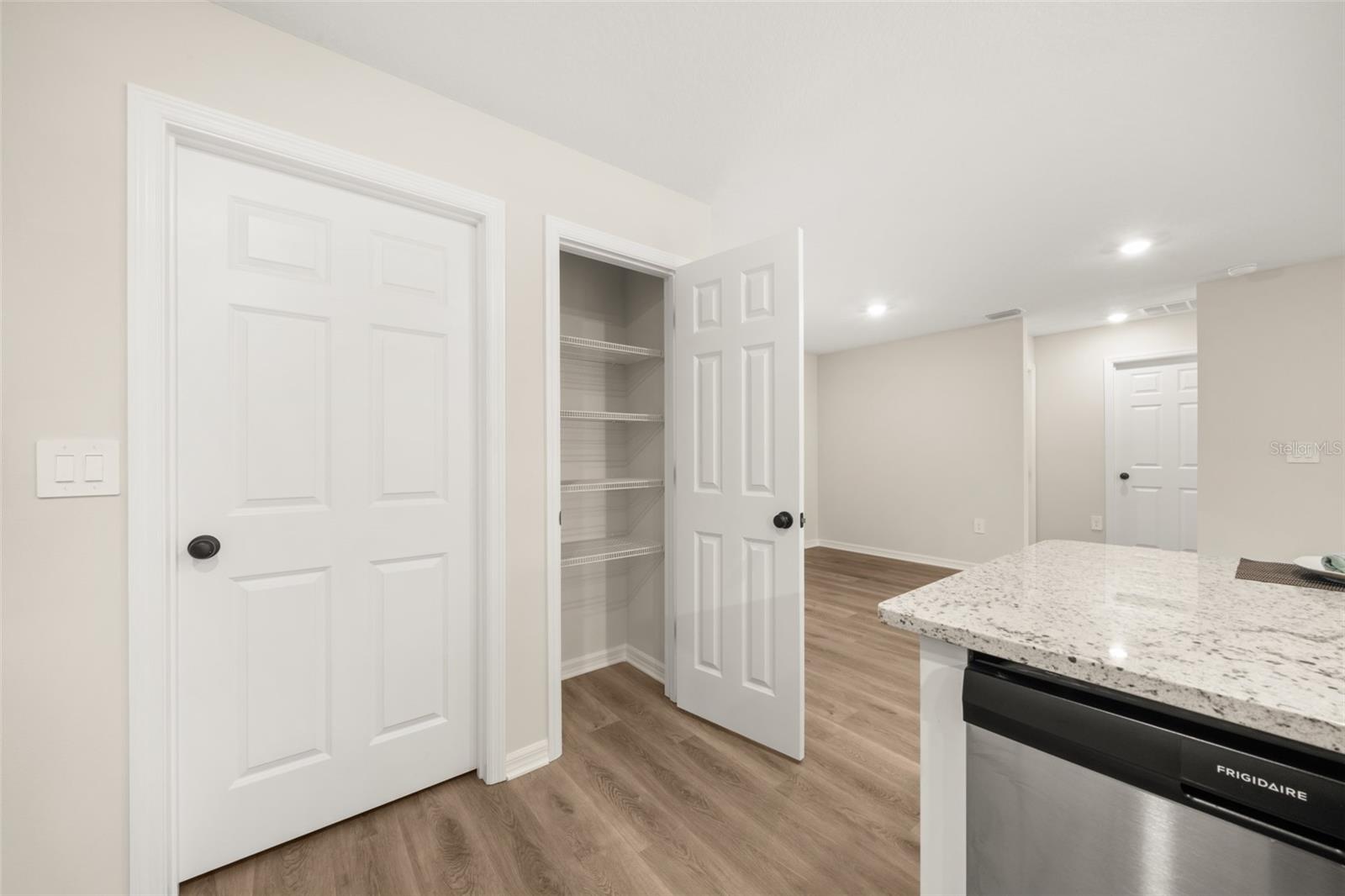 Image 16 of 59 For 8022 Sun N Lake Boulevard