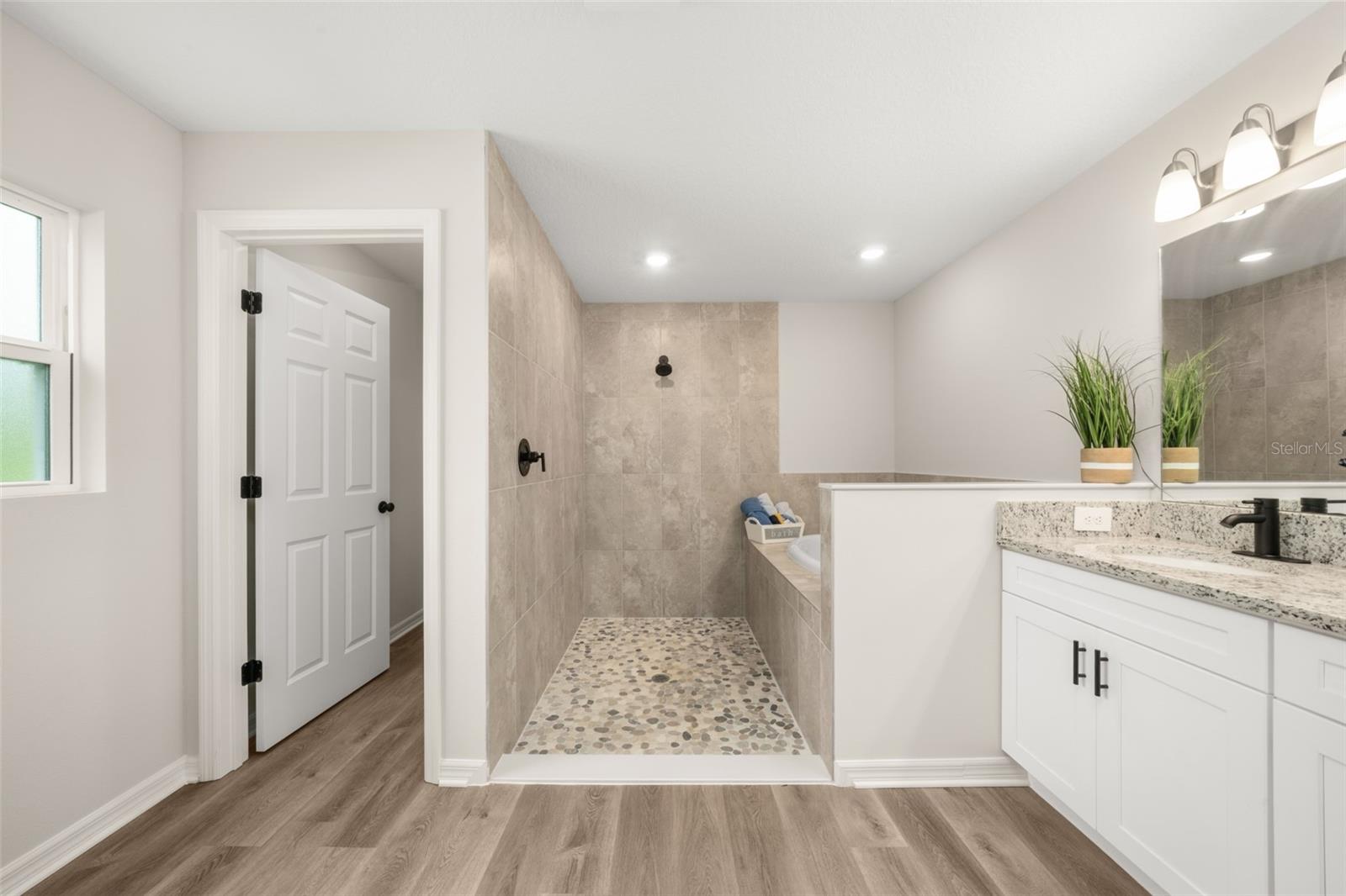 Image 33 of 59 For 8022 Sun N Lake Boulevard