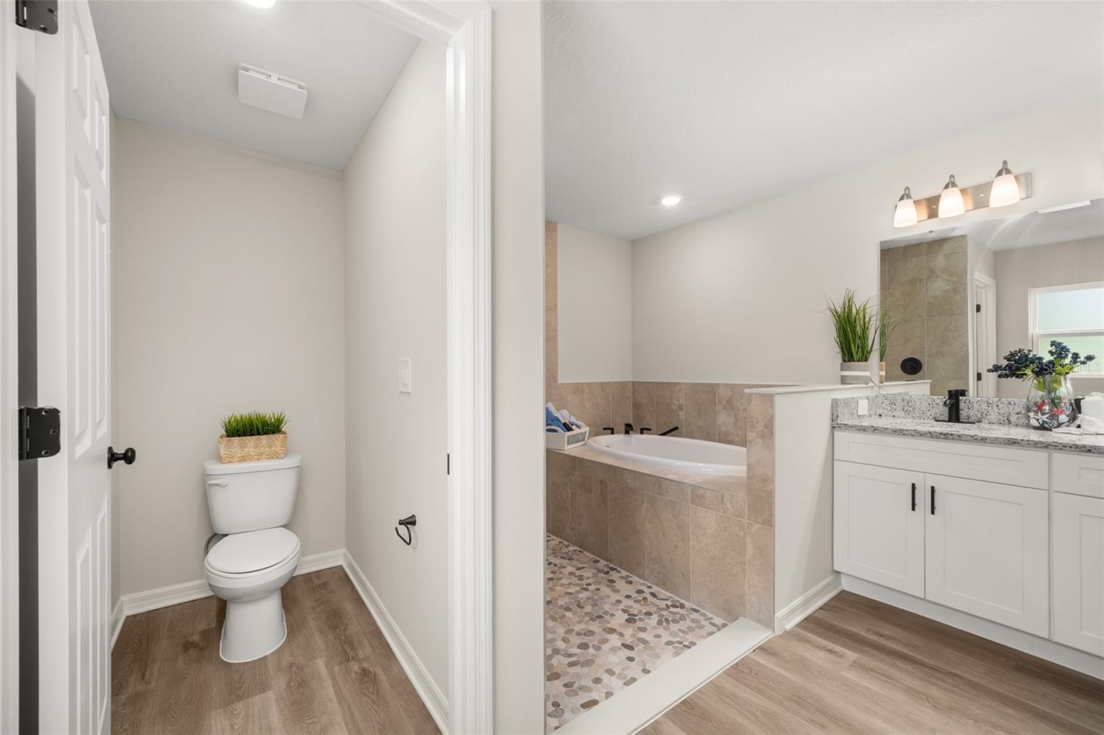 Image 34 of 59 For 8022 Sun N Lake Boulevard