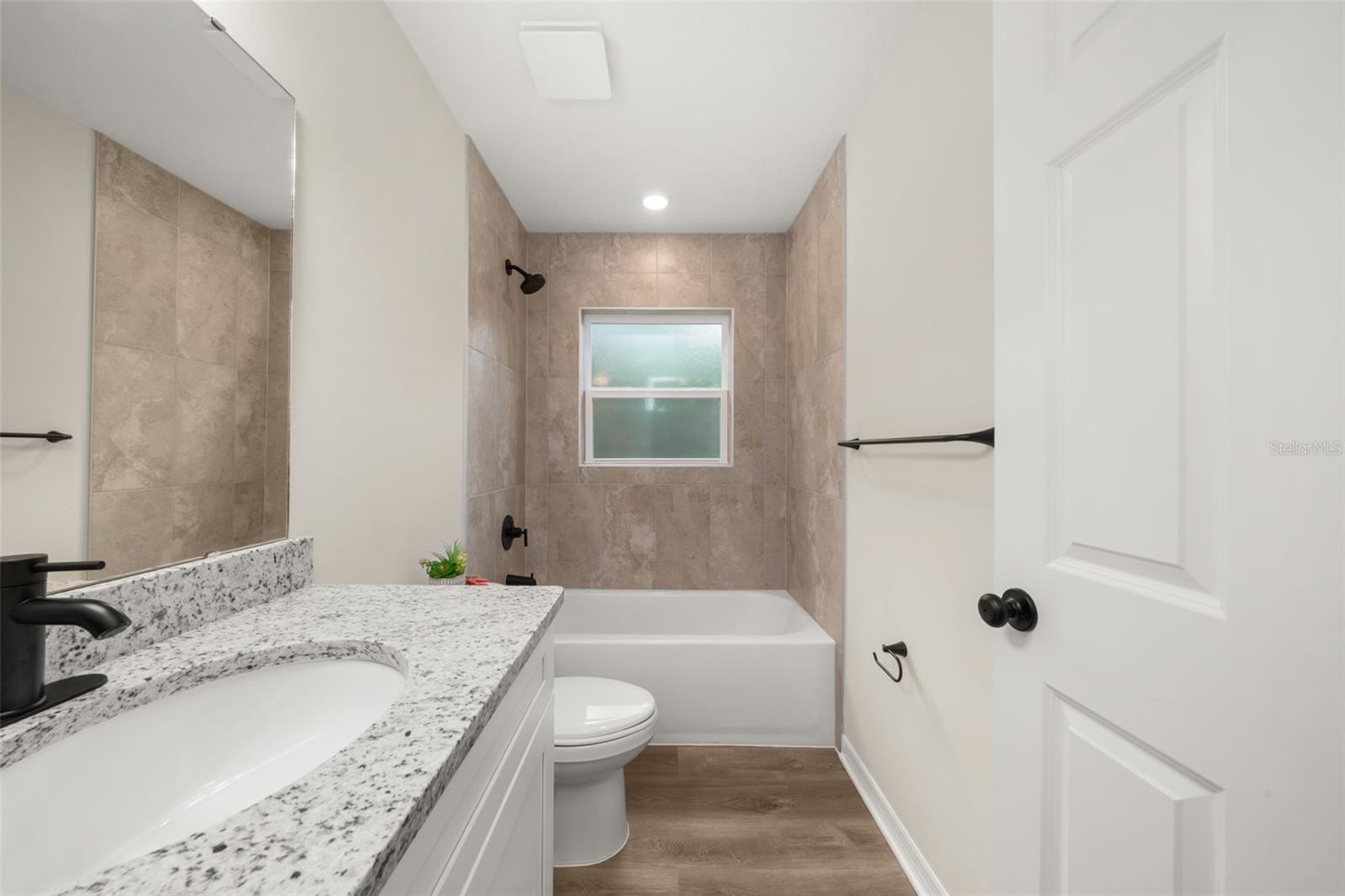 Image 40 of 59 For 8022 Sun N Lake Boulevard