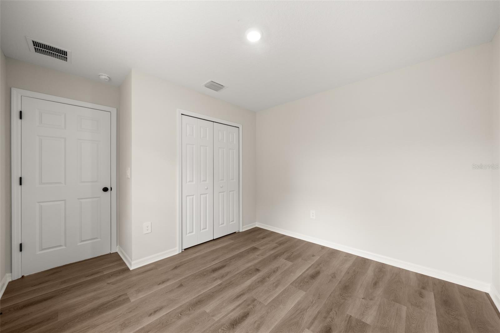 Image 45 of 59 For 8022 Sun N Lake Boulevard