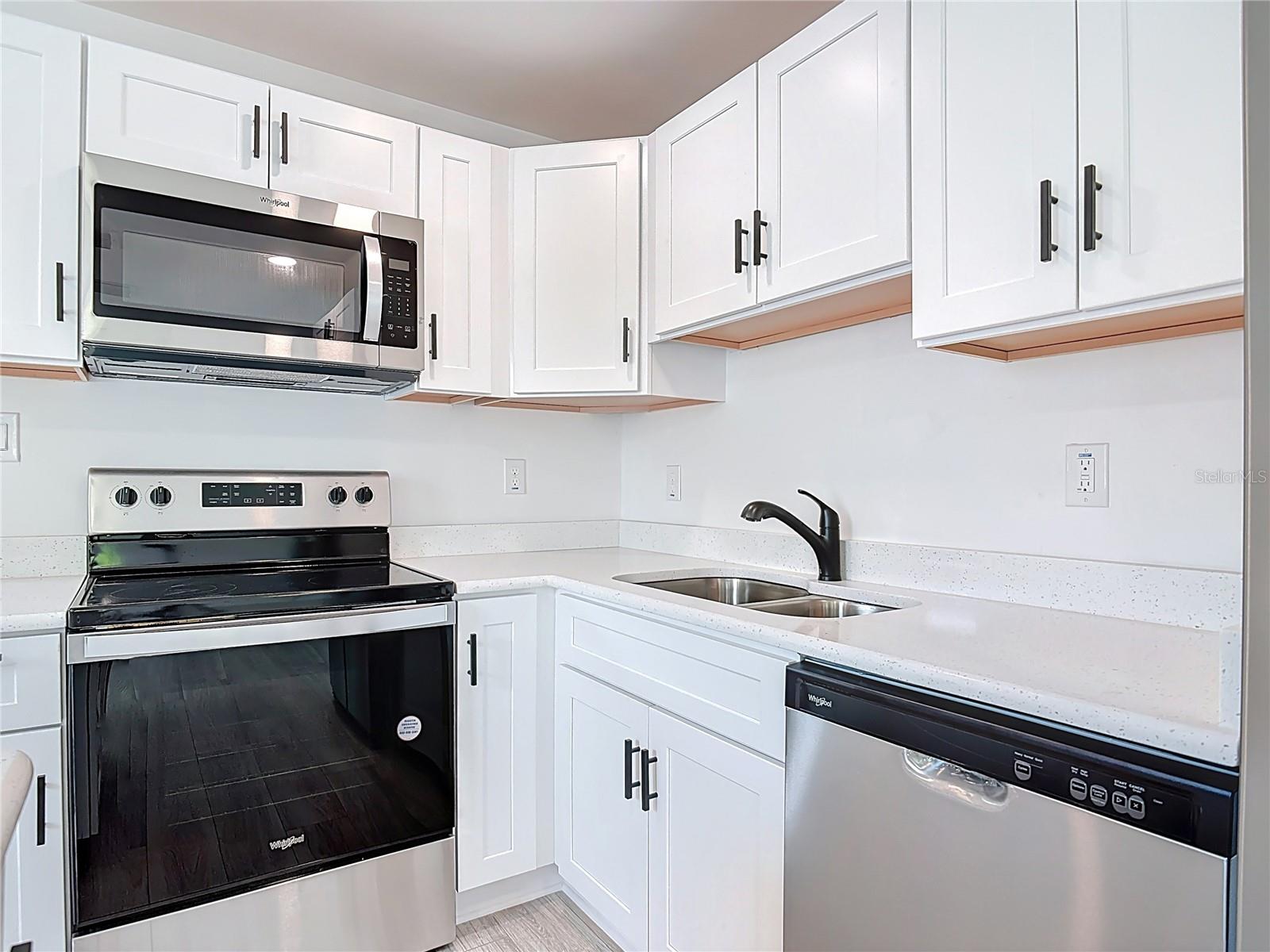 Image 15 of 41 For 151 Ridgewood Avenue