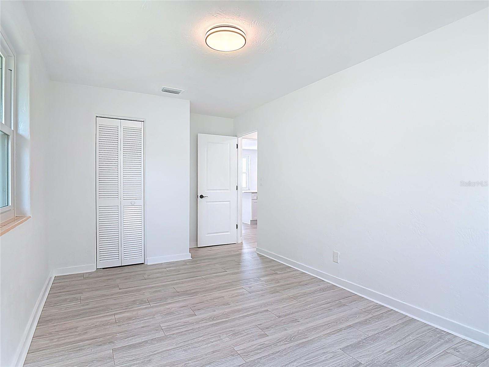 Image 18 of 41 For 151 Ridgewood Avenue