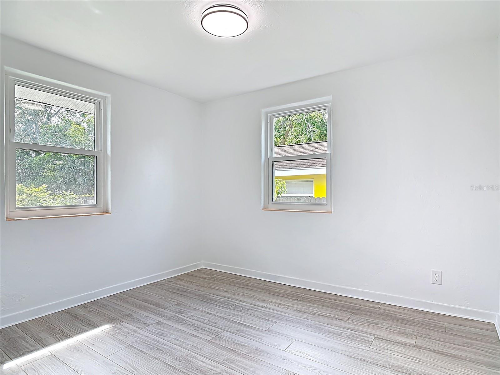 Image 23 of 41 For 151 Ridgewood Avenue
