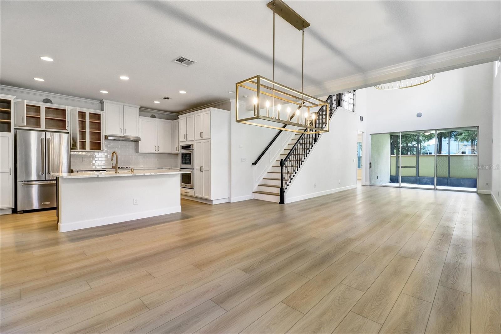 Image 8 of 44 For 8888 Della Scala Circle