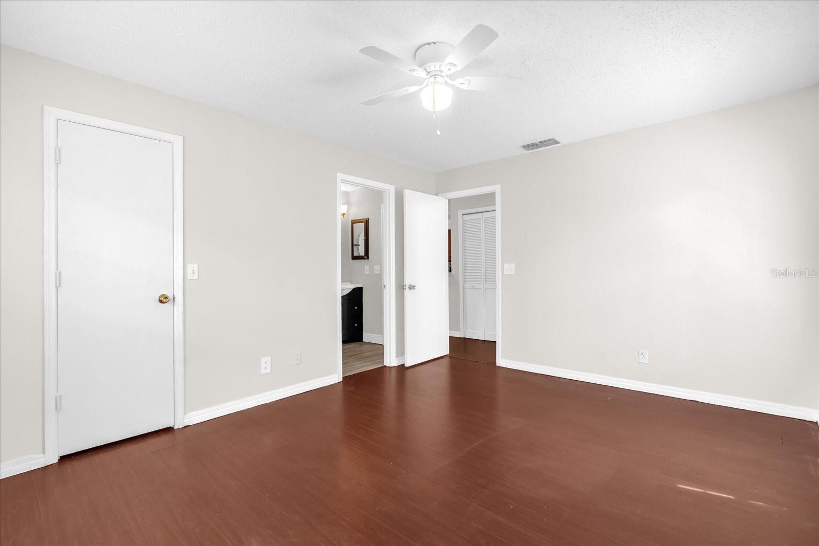 Image 11 of 22 For 6040 Westgate Drive 202