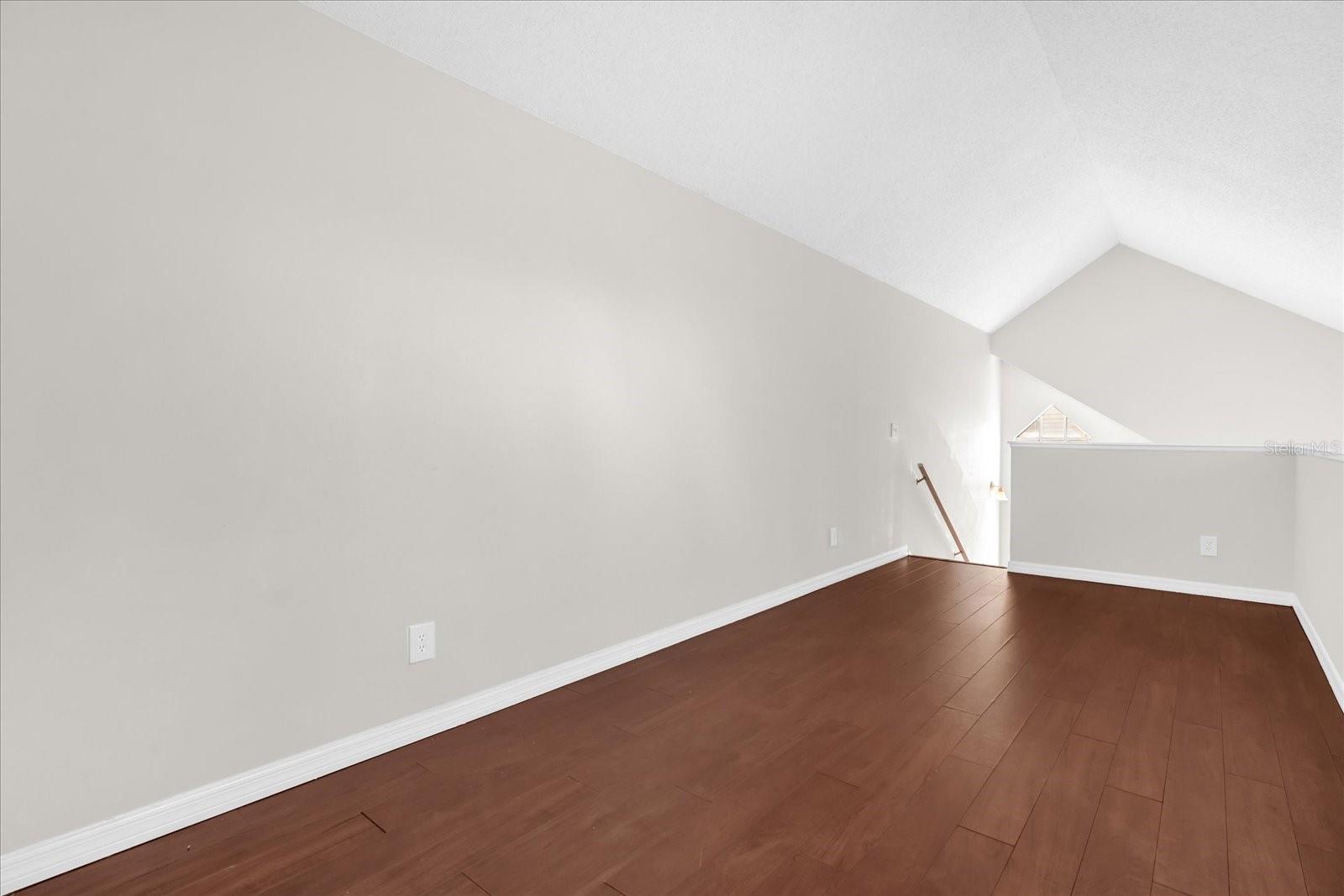 Image 17 of 22 For 6040 Westgate Drive 202