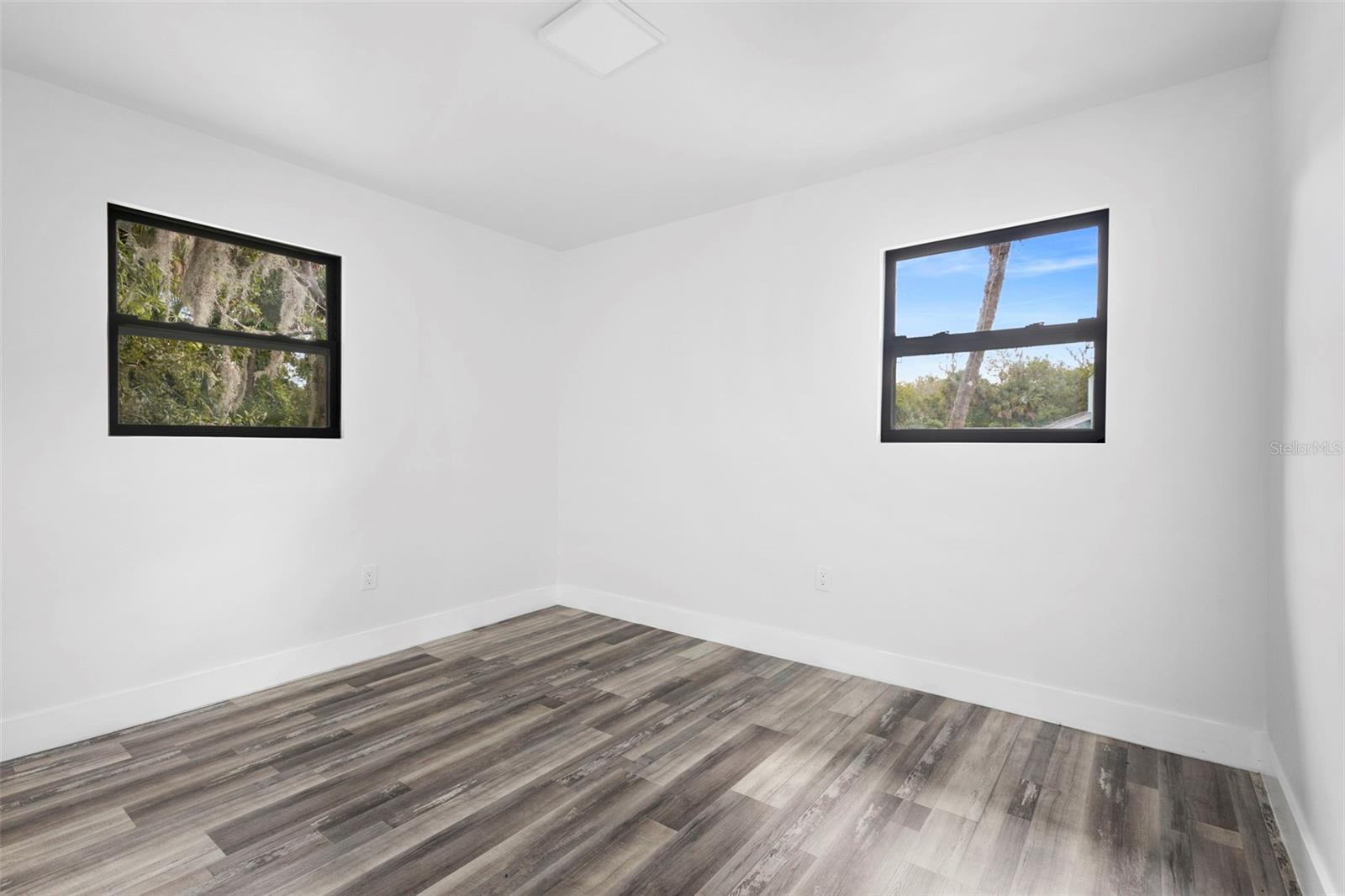 Image 15 of 37 For 4165 Peppertree Street