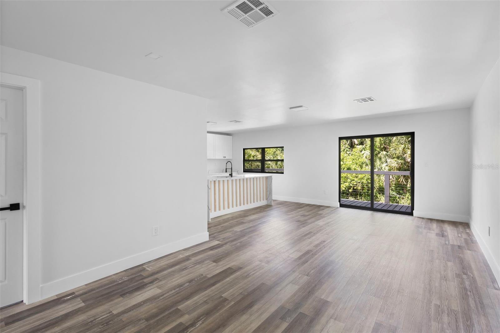 Image 20 of 37 For 4165 Peppertree Street