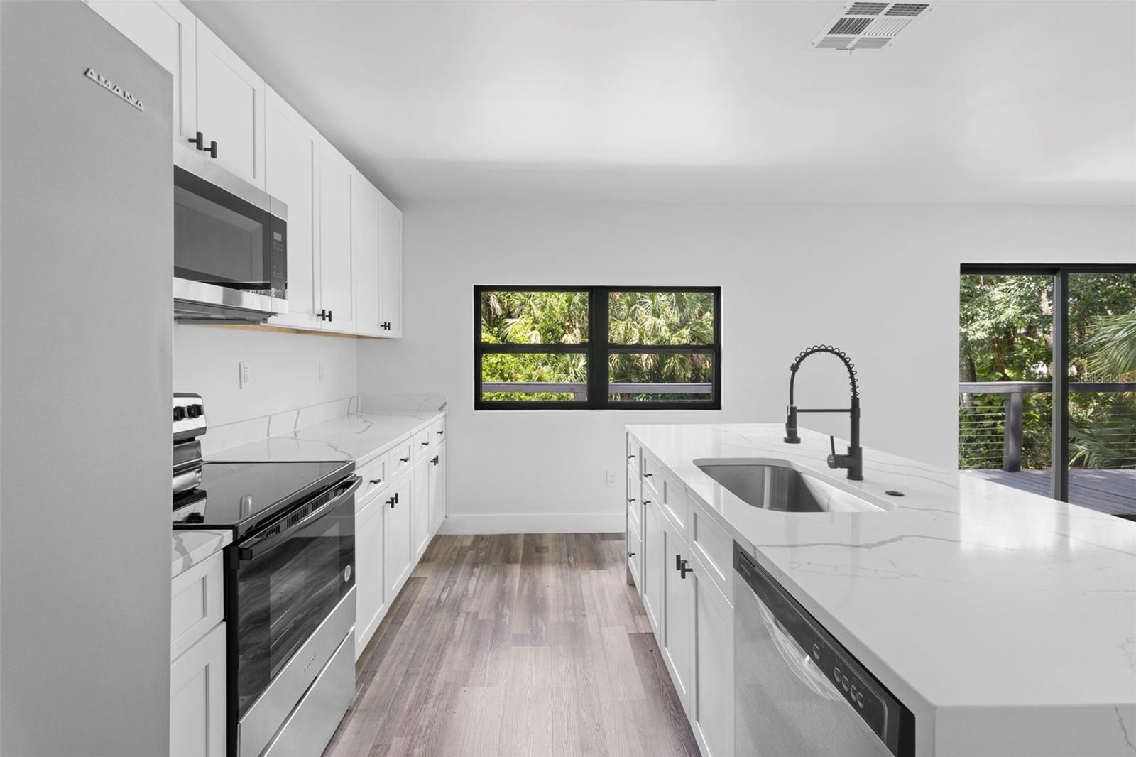 Image 9 of 37 For 4165 Peppertree Street