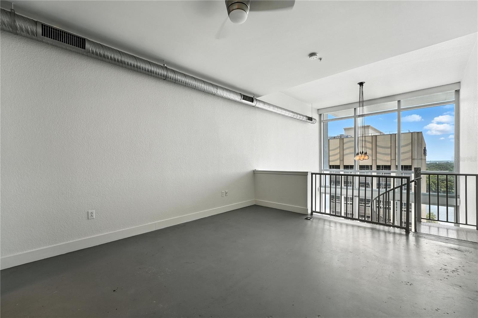 Image 23 of 51 For 150 Robinson Street 1411