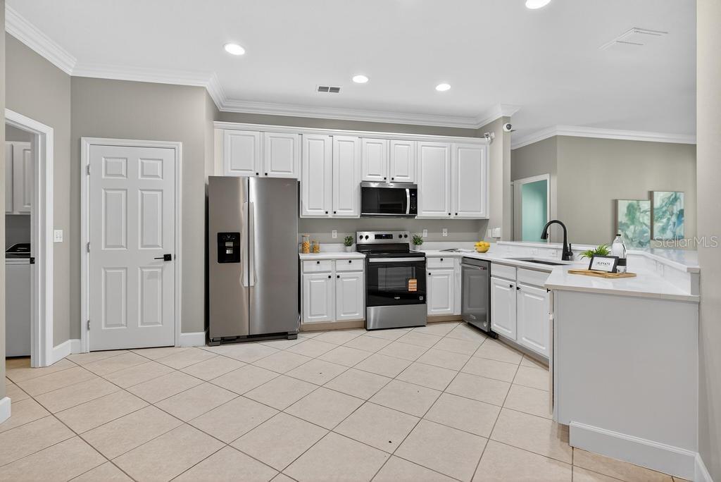 Image 15 of 62 For 908 Hilly Bend Drive