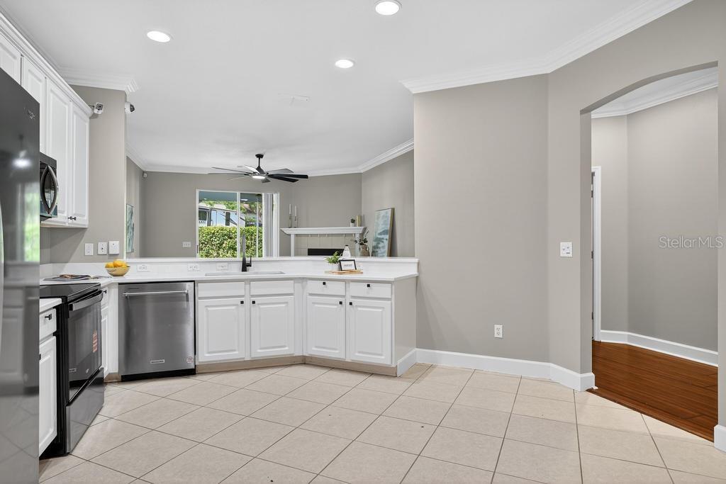 Image 17 of 62 For 908 Hilly Bend Drive