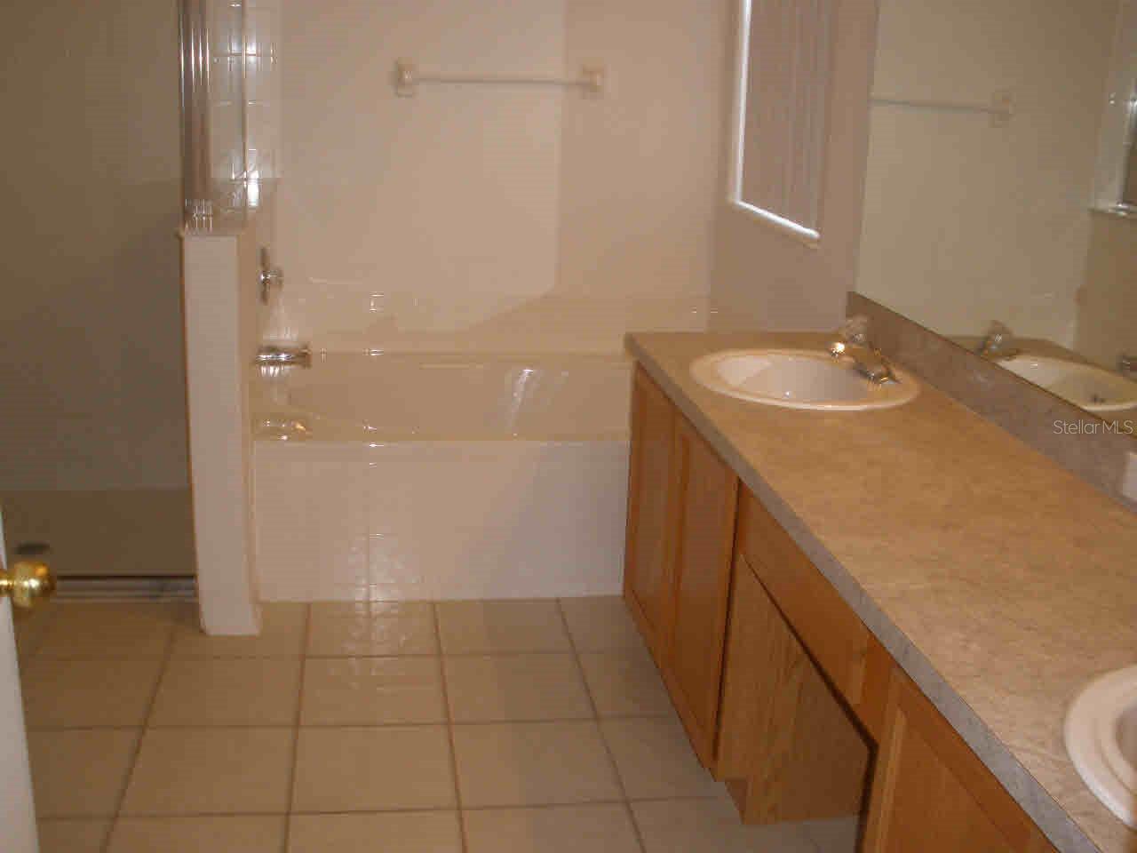 Image 12 of 13 For 3930 Andover Cay Boulevard