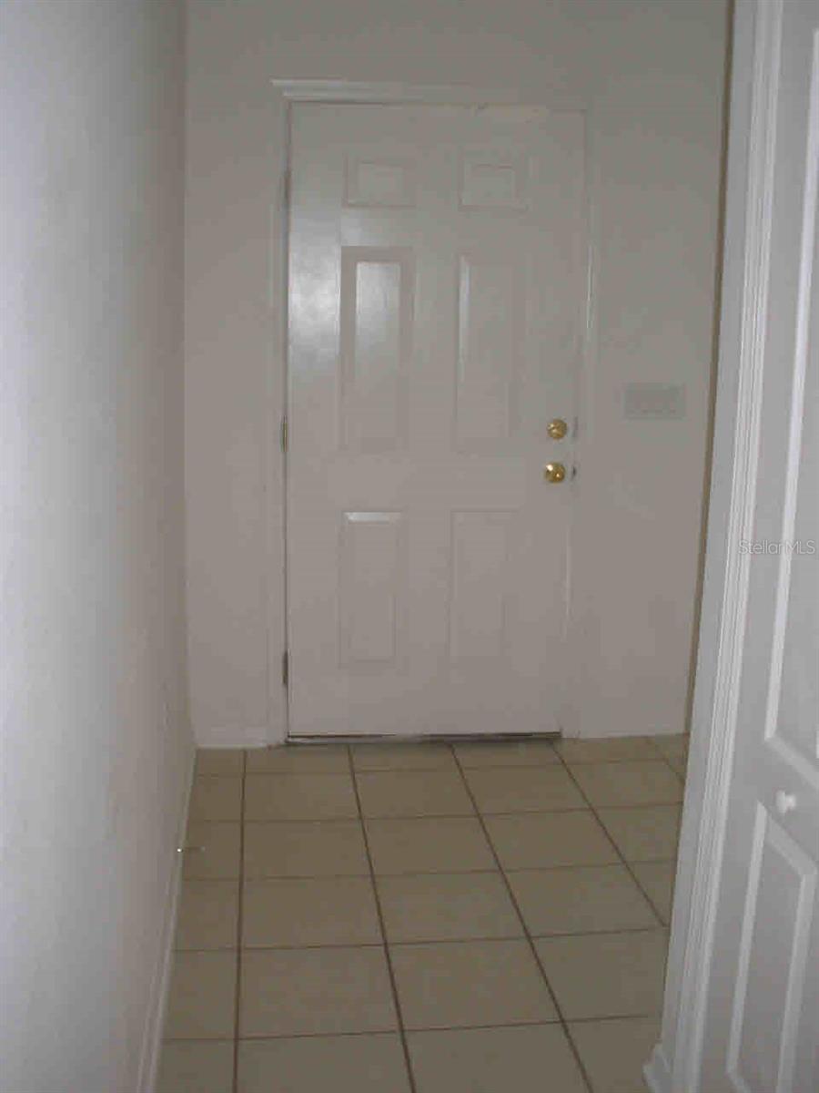 Image 2 of 13 For 3930 Andover Cay Boulevard