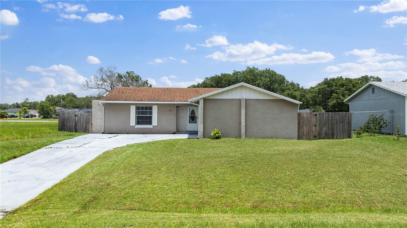 Details for 752 Maderia Court, KISSIMMEE, FL 34758