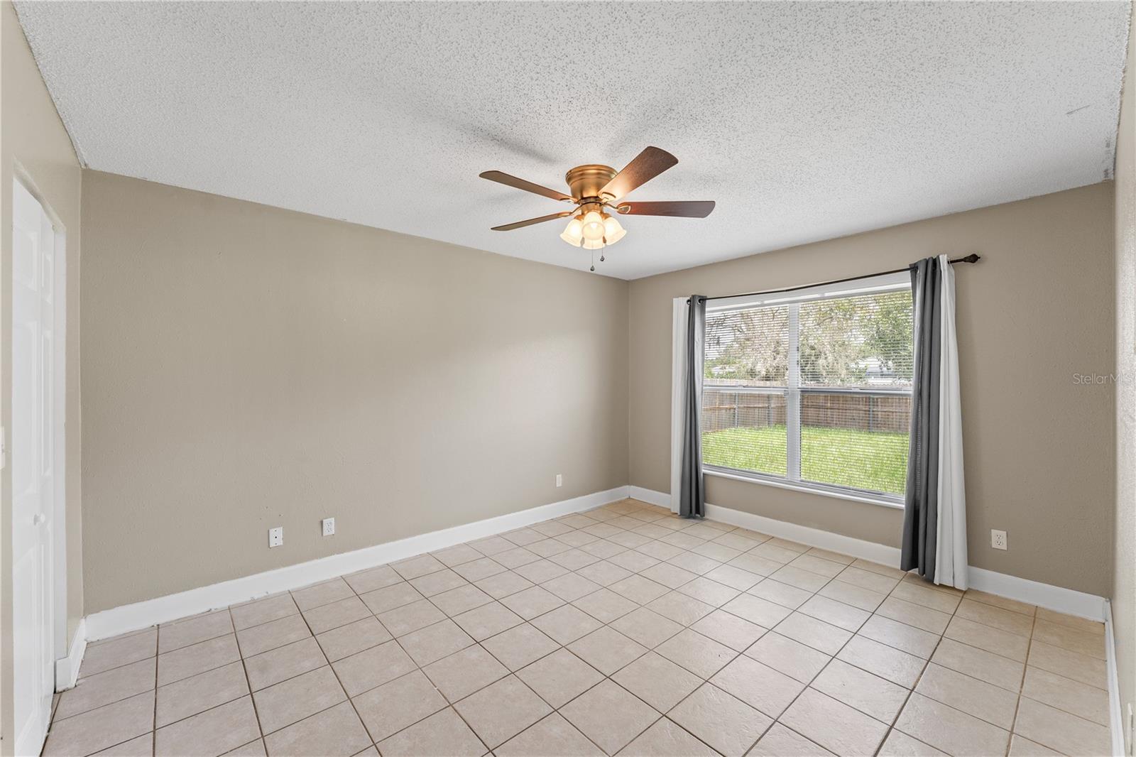 Image 11 of 21 For 752 Maderia Court