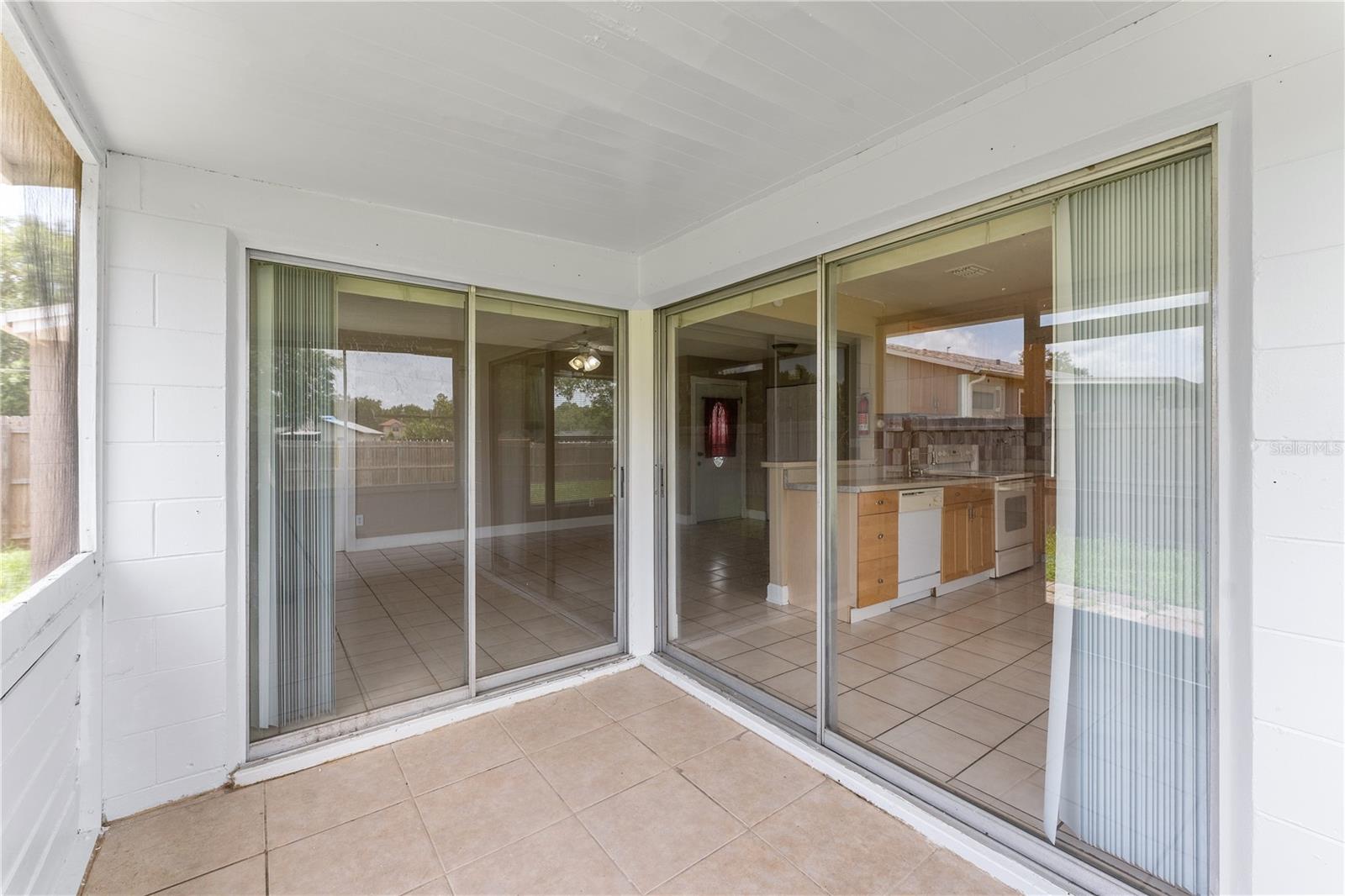 Image 17 of 21 For 752 Maderia Court