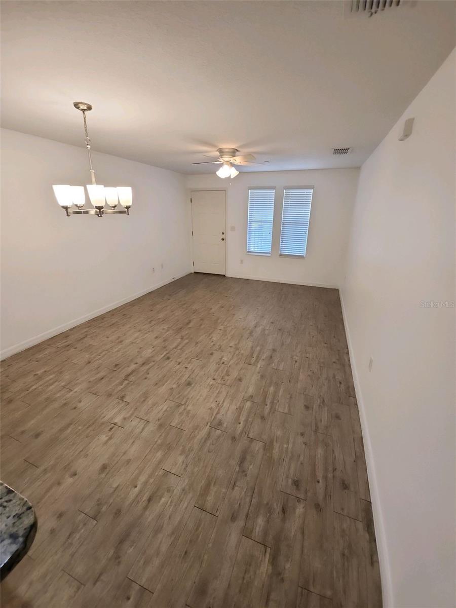 Image 7 of 10 For 168 Bowie Lane 101