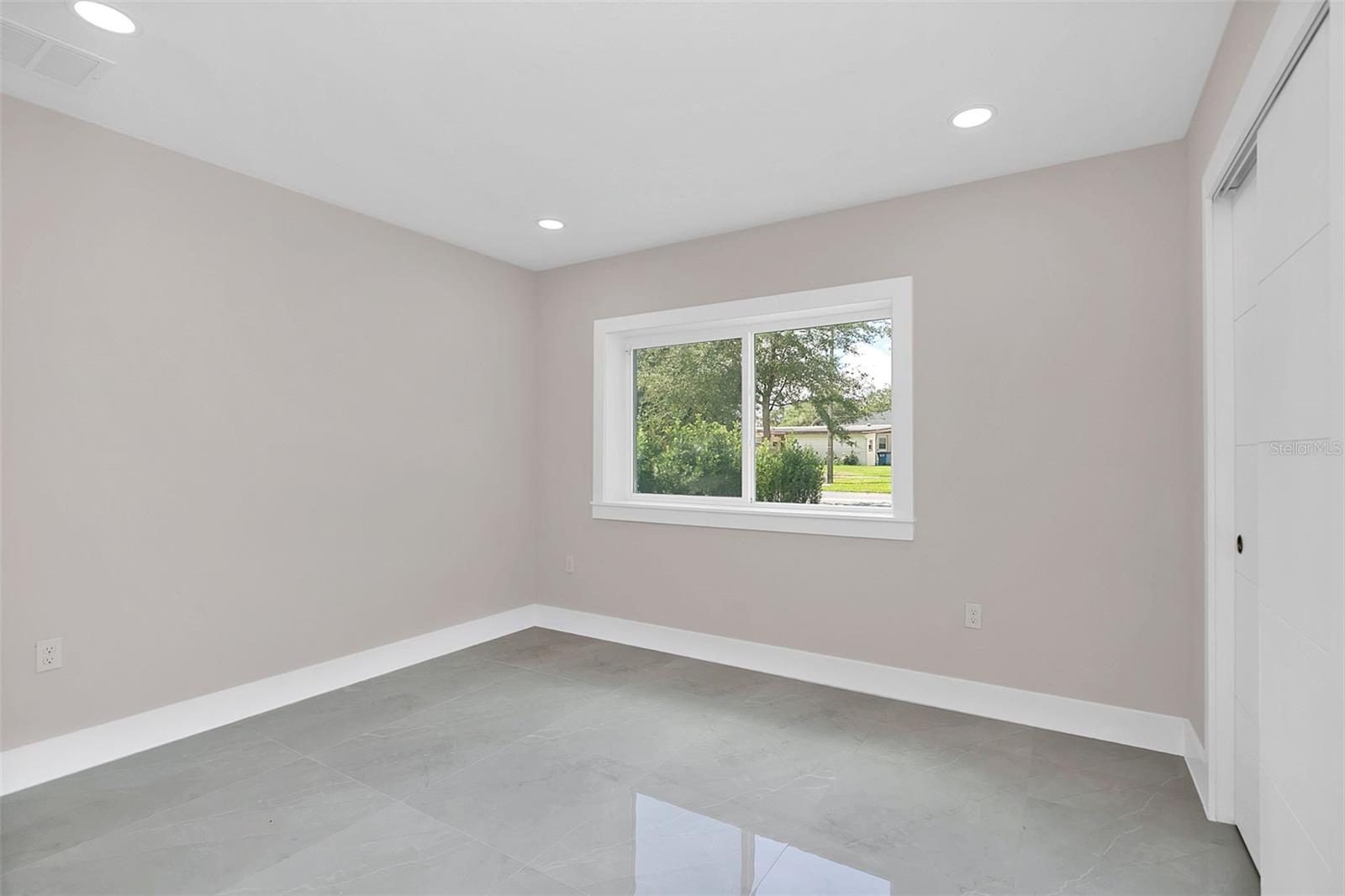 Image 23 of 38 For 2015 Summerfield Road