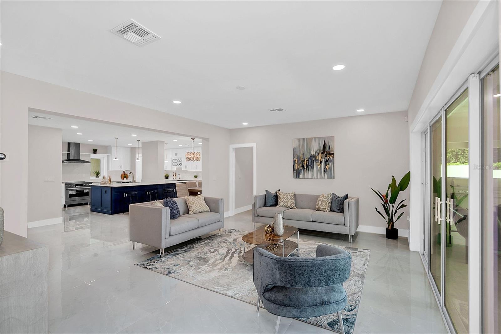 Image 6 of 38 For 2015 Summerfield Road