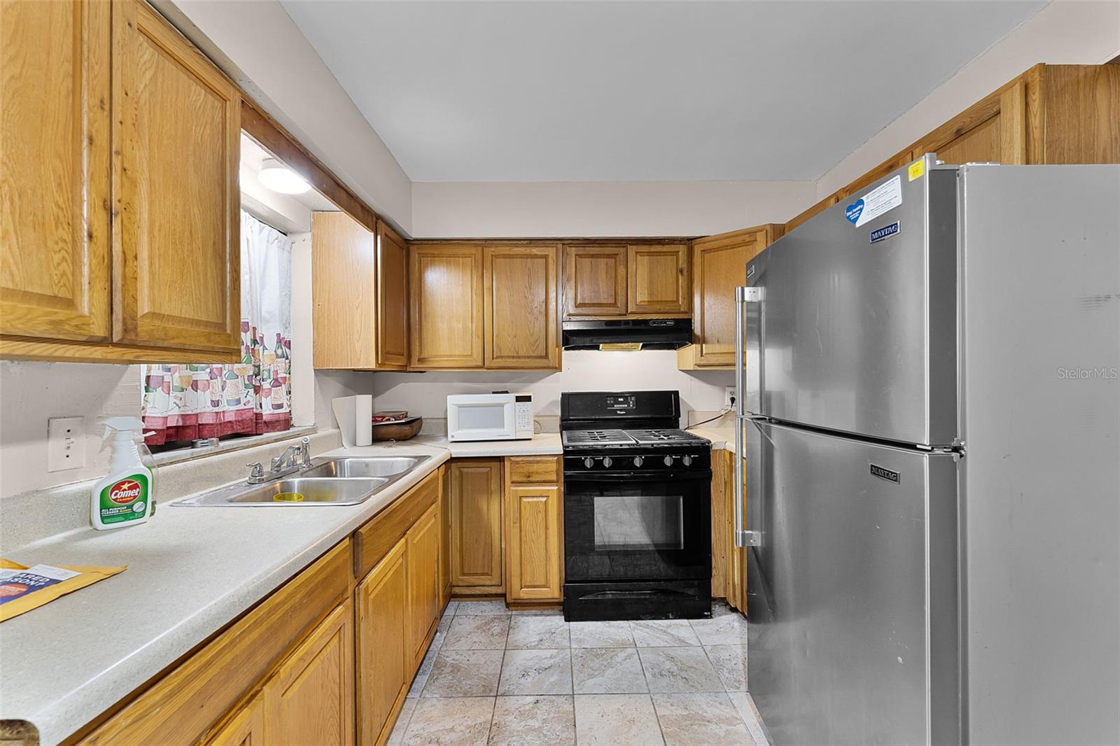 Image 15 of 34 For 770 Webster Avenue