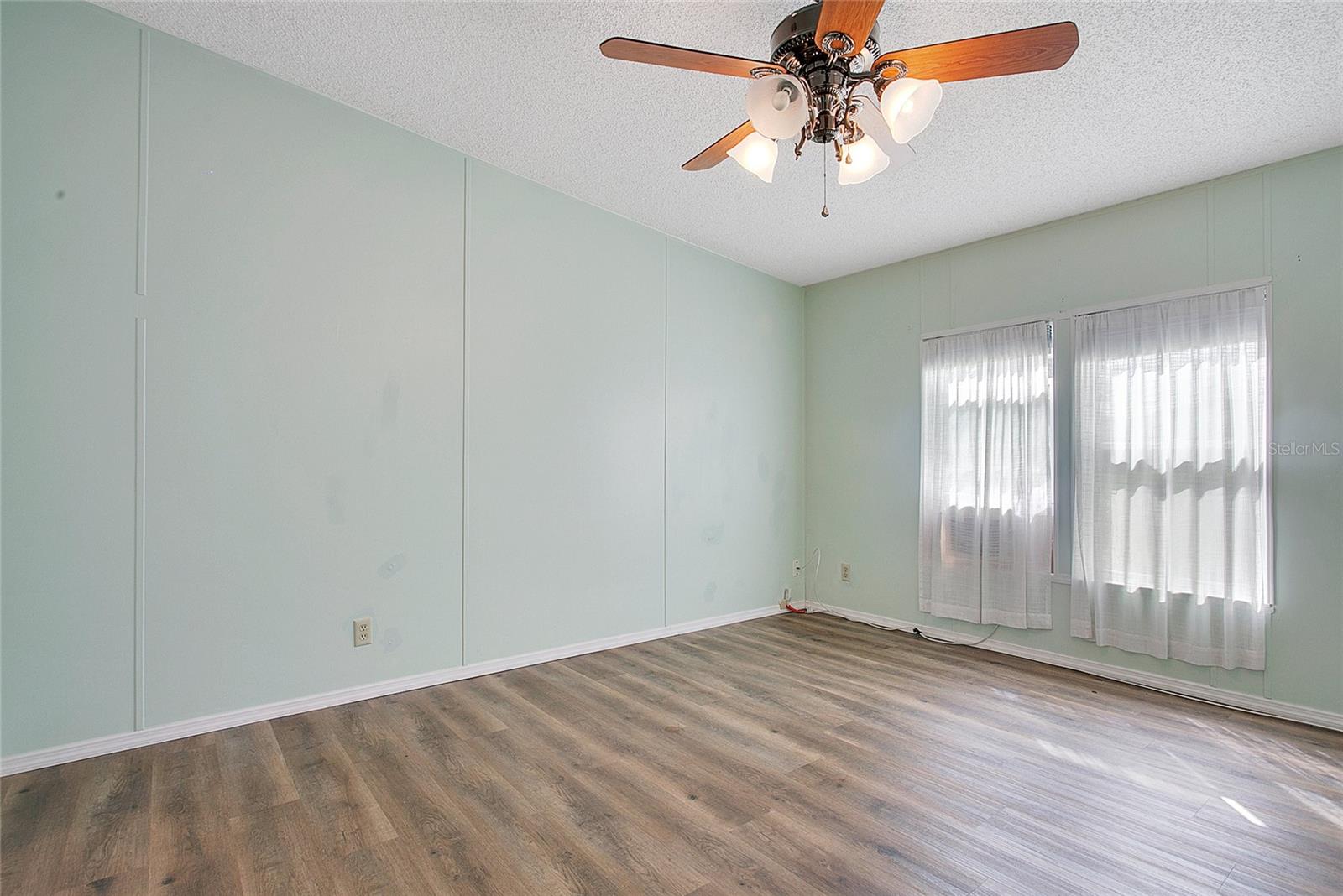Image 12 of 36 For 1559 Nassau Circle