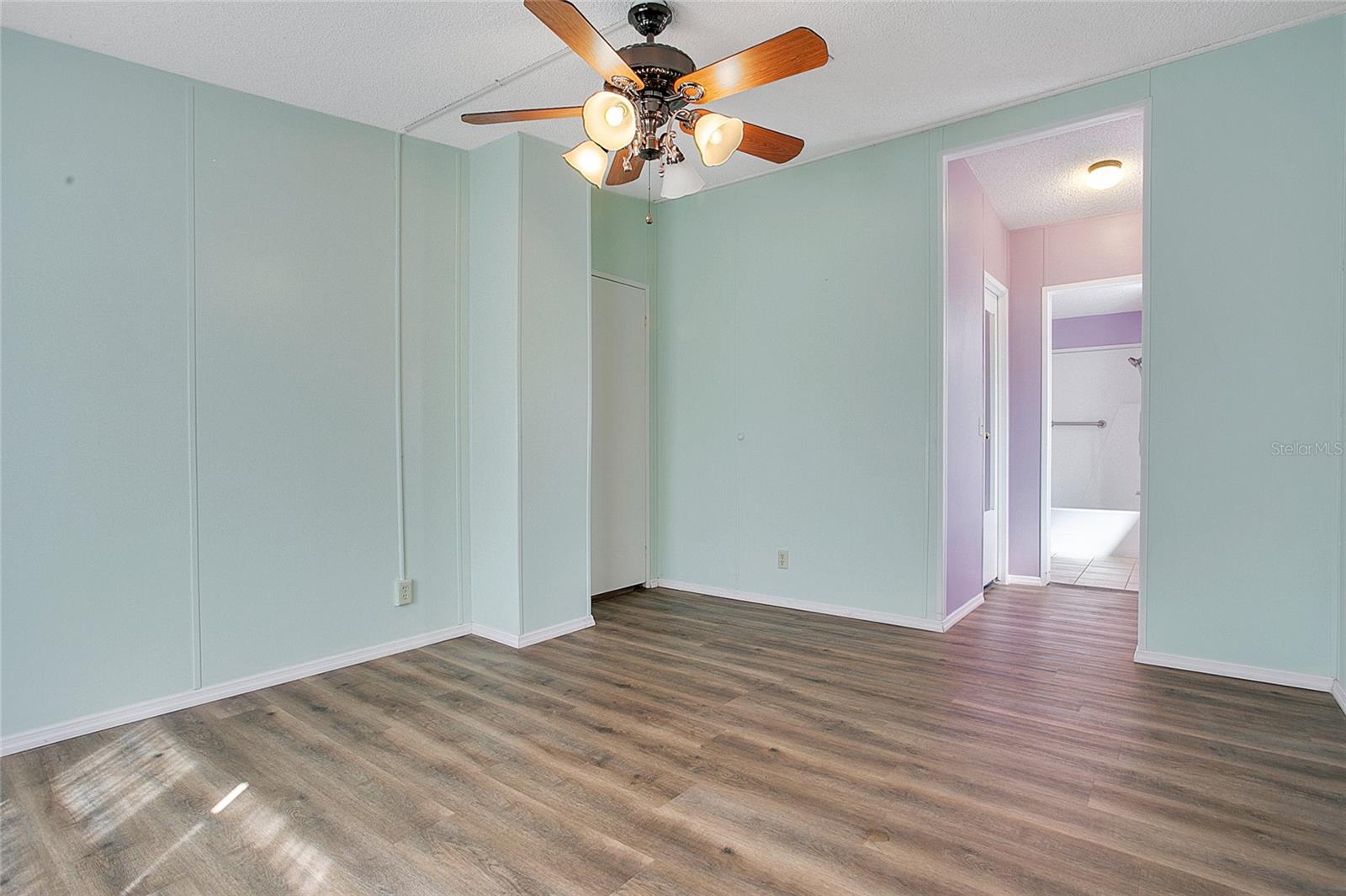 Image 13 of 36 For 1559 Nassau Circle