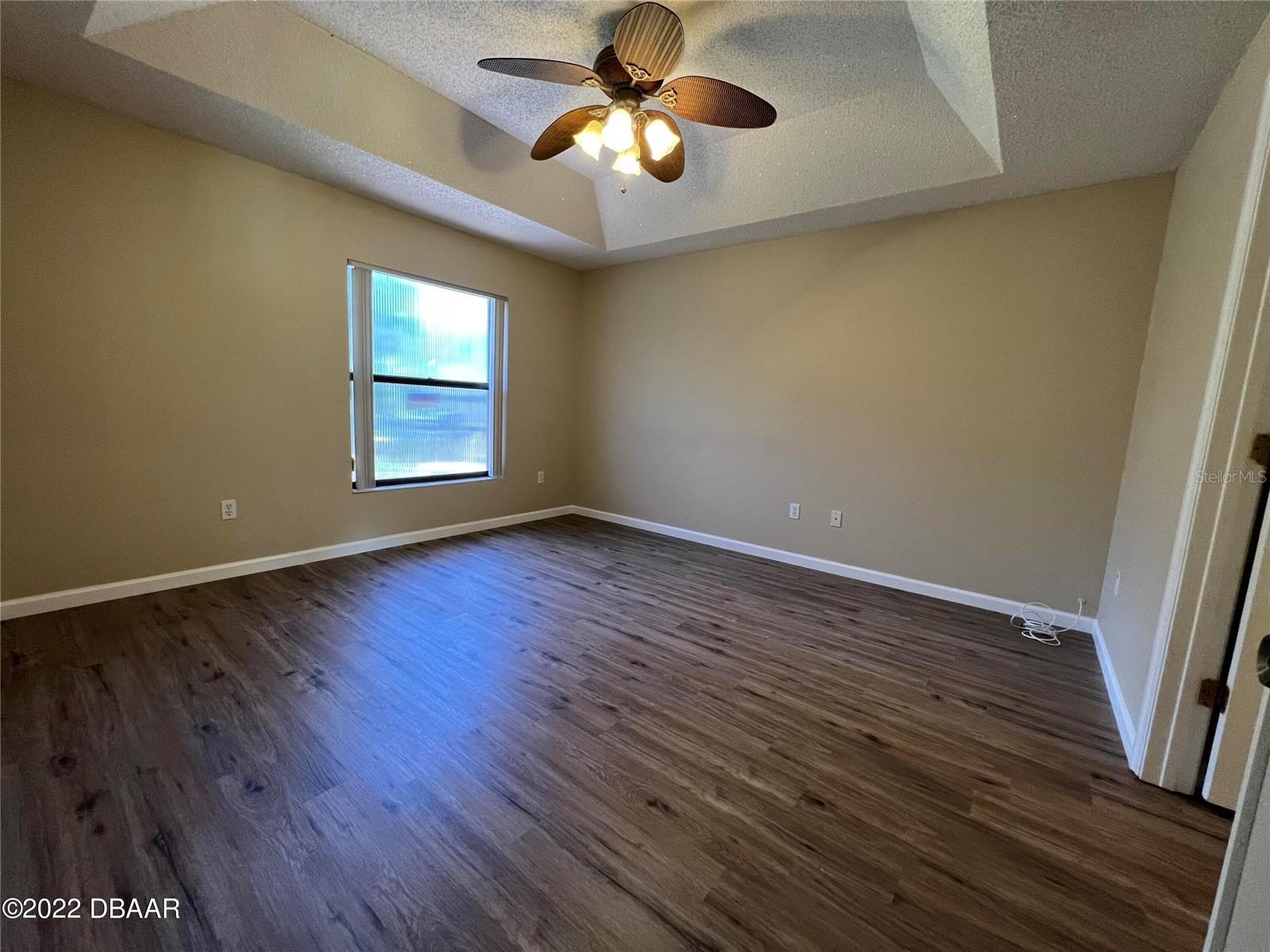 Image 11 of 26 For 4039 Waterbridge Circle