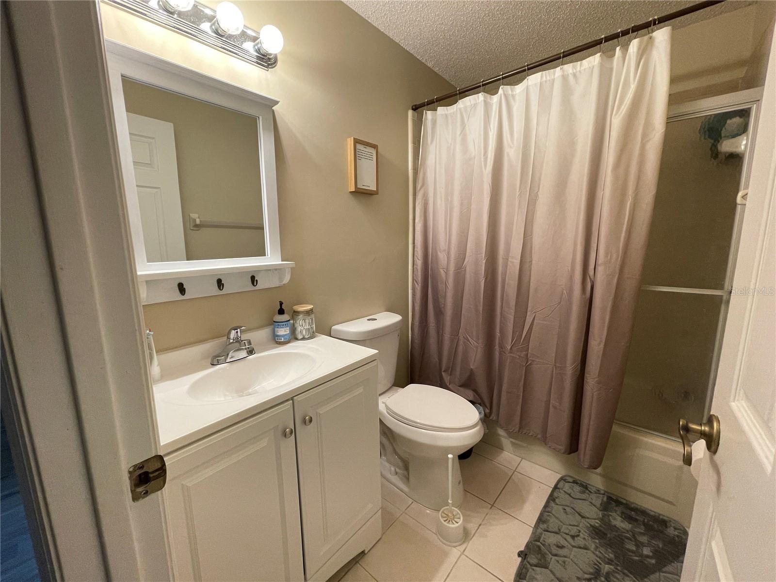 Image 13 of 26 For 4039 Waterbridge Circle