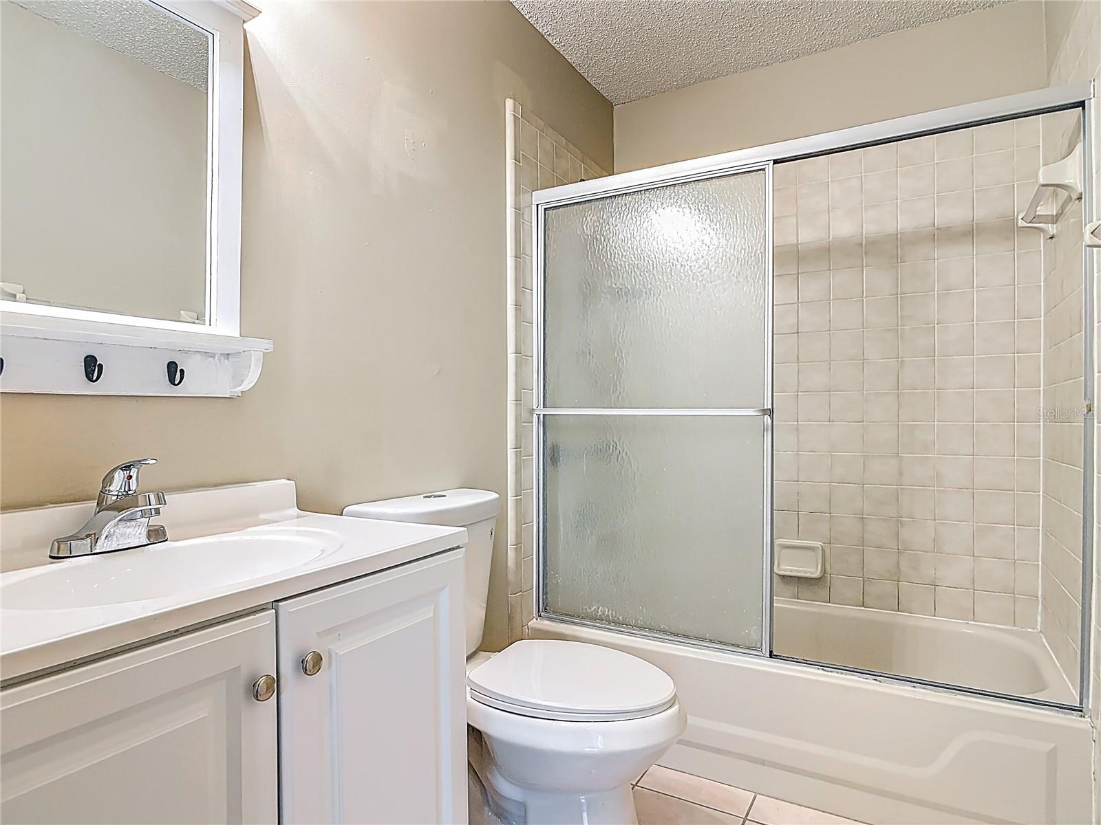Image 39 of 66 For 4039 Waterbridge Circle