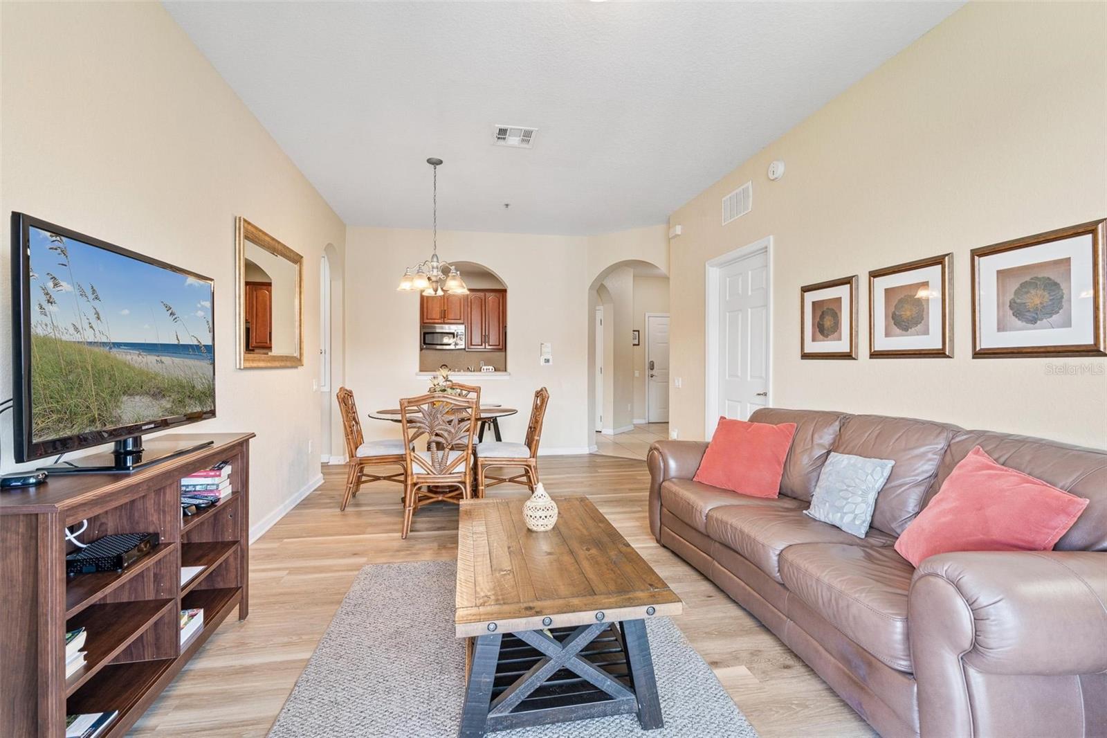 Image 12 of 37 For 4024 Breakview Drive 402