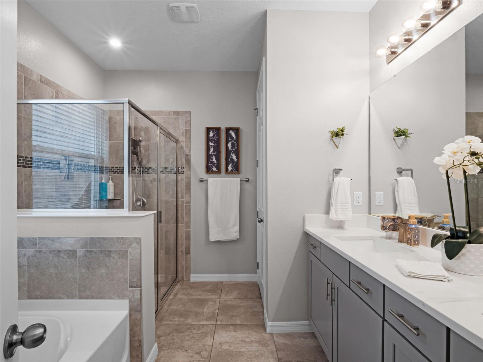 Image 33 of 47 For 14903 Ellingsworth Lane