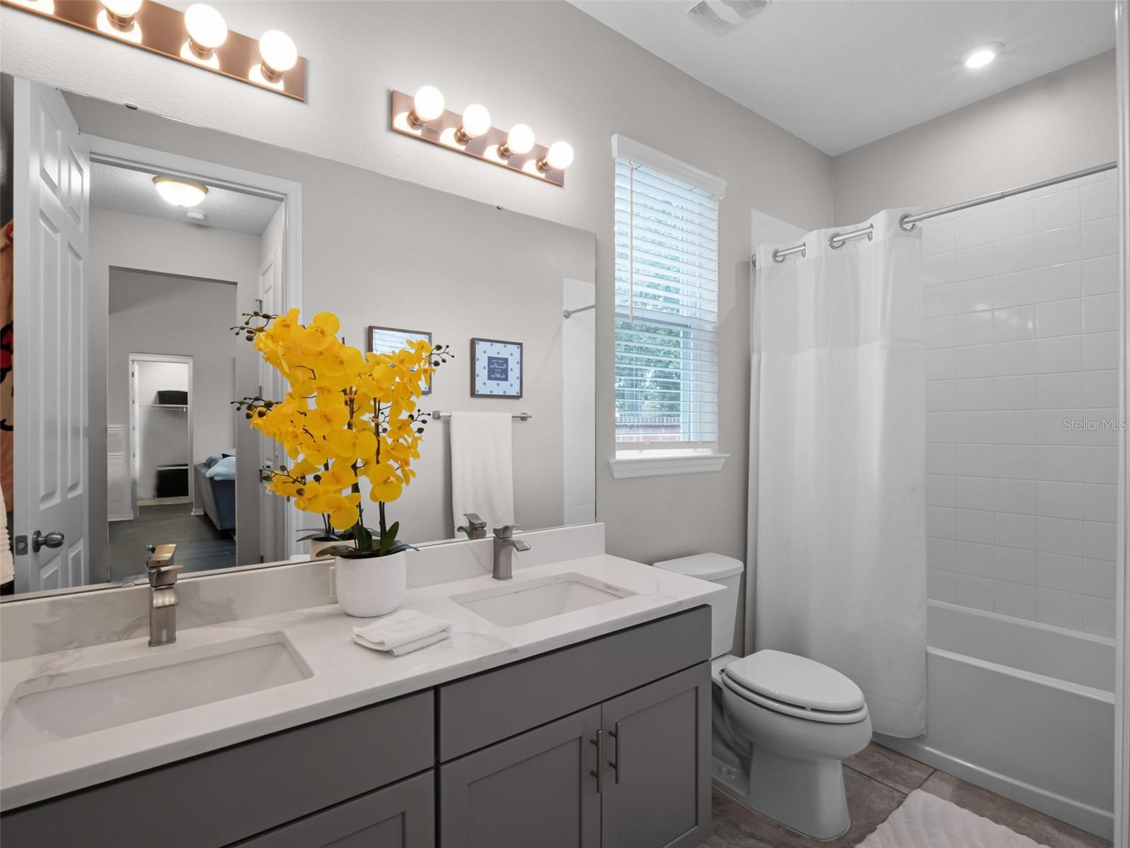 Image 37 of 47 For 14903 Ellingsworth Lane