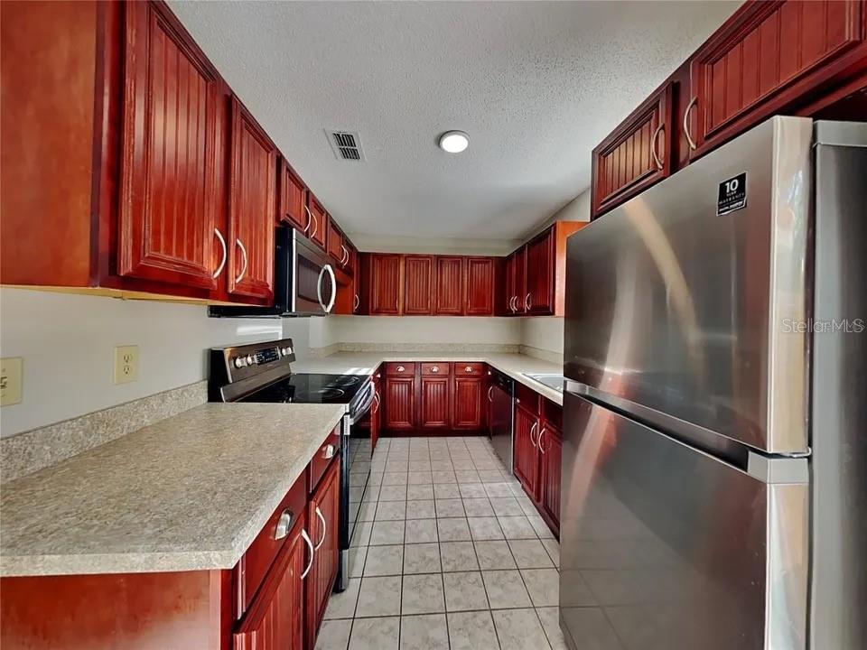 Image 2 of 43 For 1709 Shady Ridge Court 243