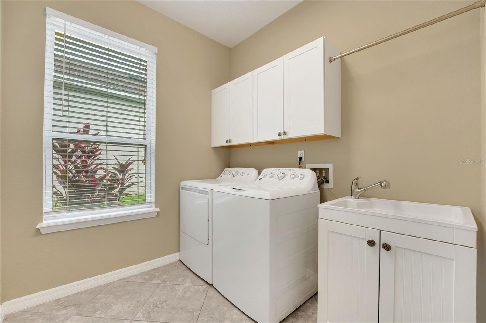 Image 18 of 63 For 7540 Bishop Square Drive