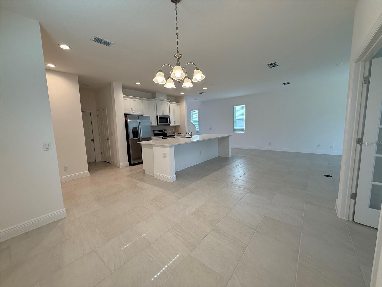 Image 11 of 37 For 14496 Crestavista Avenue