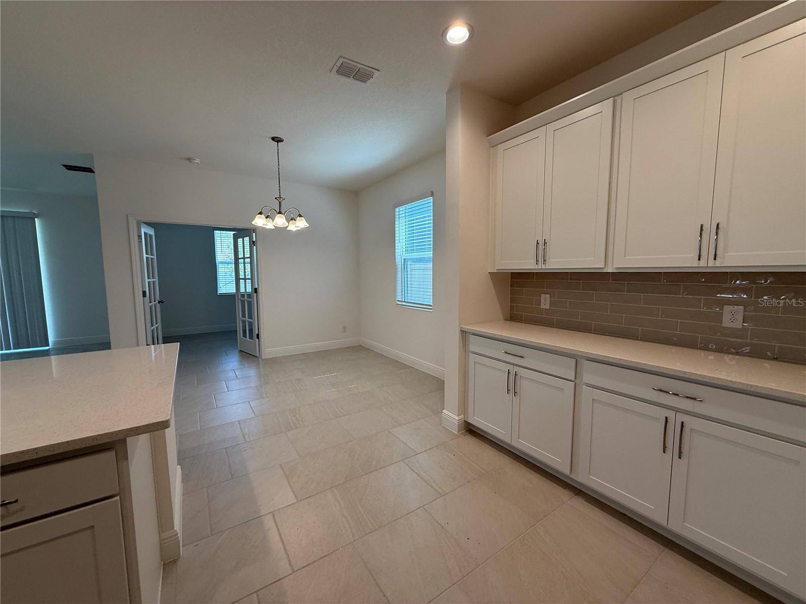 Image 13 of 37 For 14496 Crestavista Avenue